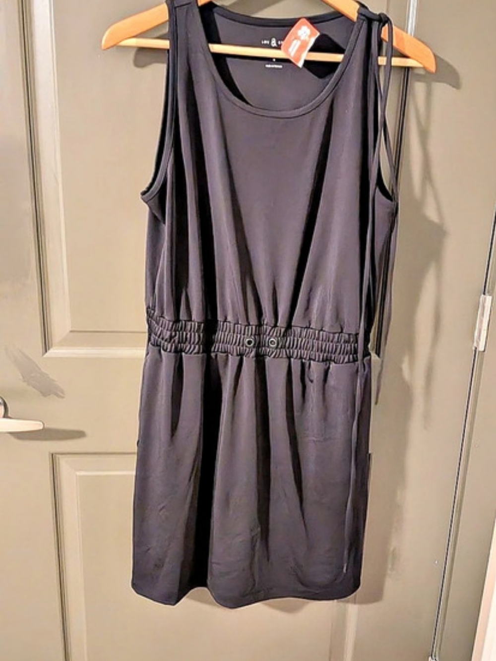 Lou & Grey Sleeveless with Pockets Black Medium
